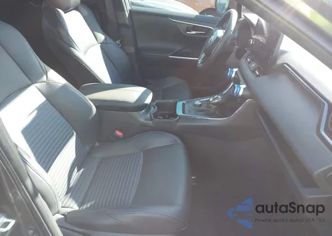 2023 Toyota Rav4 Hybrid Xse z USA, uszkodzony, nr VIN 4T3E6RFV5PU106459